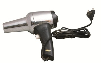 比起現代家電，老家電的線條不僅特別安靜、乾淨，還能