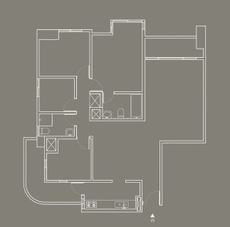 居住了近20年的四房老屋，有著佔空間的大陽台，影響了
