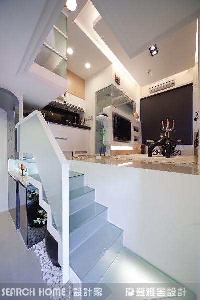 好擠哦!坪數無法改變,那有沒有辦法用設計改變空間呢