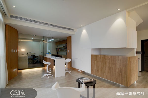 大多數人都認為「我家不夠大，吧台？！算了吧！」，其