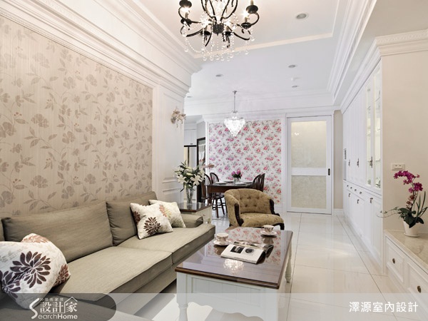 在質感溫馨的鄉村風格中，能輕鬆帶出空間自然質感的碎