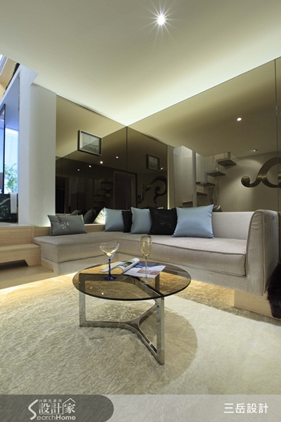 沙發背牆不只是貼貼壁紙就了事～還有很多無限可能！如