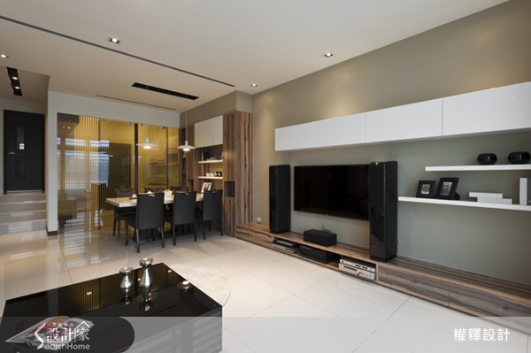 屋主買下這間位於竹北的兩層樓透天別墅，除希望能擁有