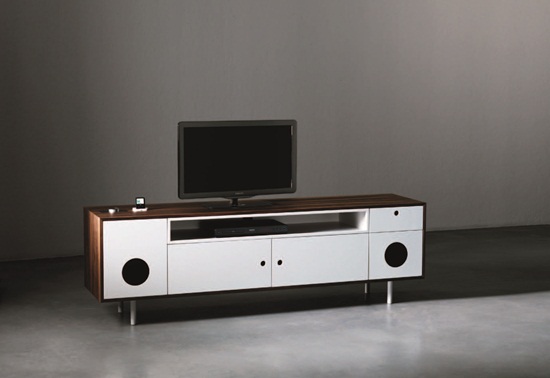 一般在選配現成櫃體時,重點不在量多,而是選擇1~2件