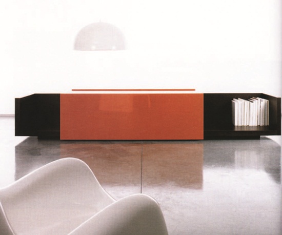 一般在選配現成櫃體時,重點不在量多,而是選擇1~2件