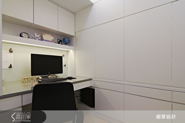 相信每個男人小時候一定有過這樣的夢想──如果有一天