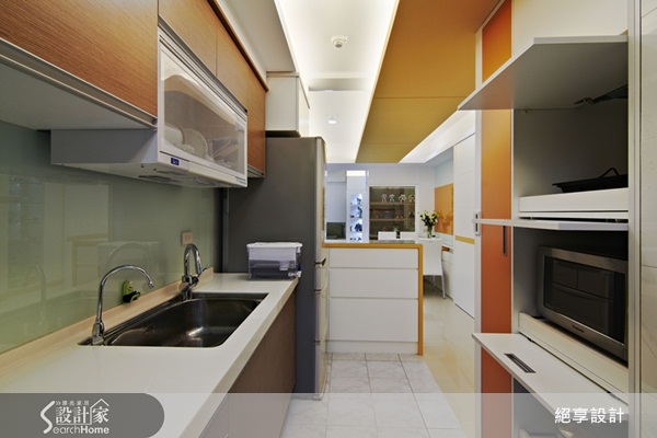 相信每個男人小時候一定有過這樣的夢想──如果有一天