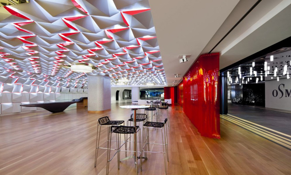 你有過這樣的經驗嗎?下班後,到一個沒有人認識自己的