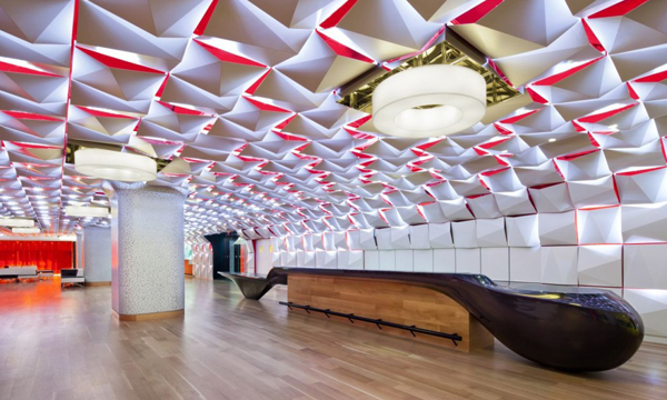 你有過這樣的經驗嗎?下班後,到一個沒有人認識自己的