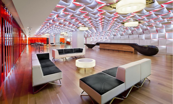 你有過這樣的經驗嗎?下班後,到一個沒有人認識自己的