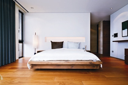 愛樹也愛木的屋主，對於植栽和木料的知識豐富，品味獨