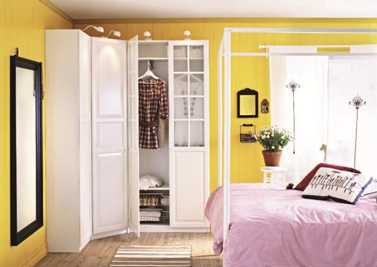 一般在選配現成櫃體時,重點不在量多,而是選擇1~2件