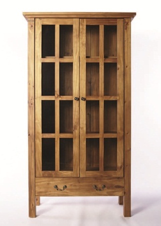 一般在選配現成櫃體時,重點不在量多,而是選擇1~2件