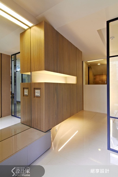 屋主買下這間超過35年的透天厝之後，期望能藉由房子的