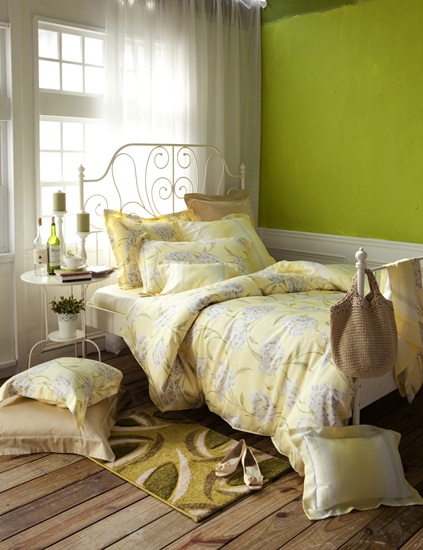 以Eco-Hedonism延伸而出藉由旅行探索自己為基調,輔以