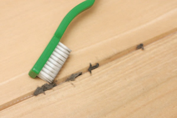 食物污漬污垢先敷再擦使用小道具:紙巾、溫熱水❶ 以濕