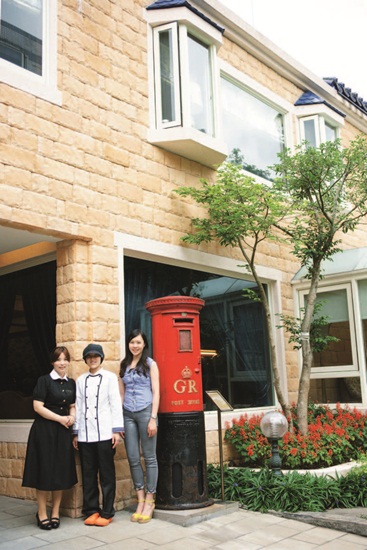 想像中Vivienne Westwood的品牌公關,可能有一點點個