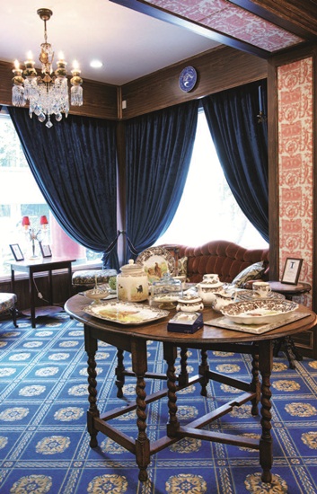 想像中Vivienne Westwood的品牌公關,可能有一點點個