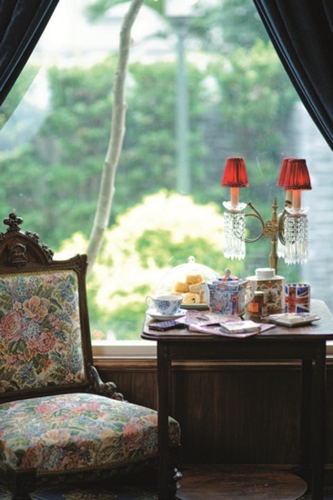 想像中Vivienne Westwood的品牌公關,可能有一點點個