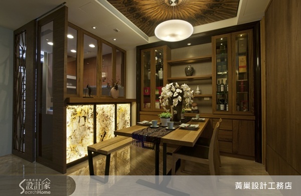 在四層樓的透天別墅裡,必須要讓居住者擁有舒適的居住