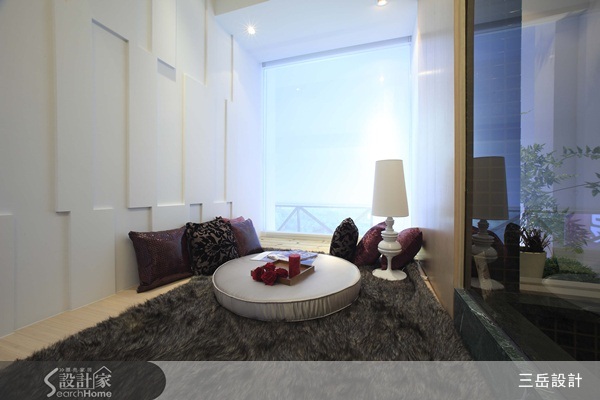 家中重要公共空間,除了客廳就是閱讀室、閱讀區,現代