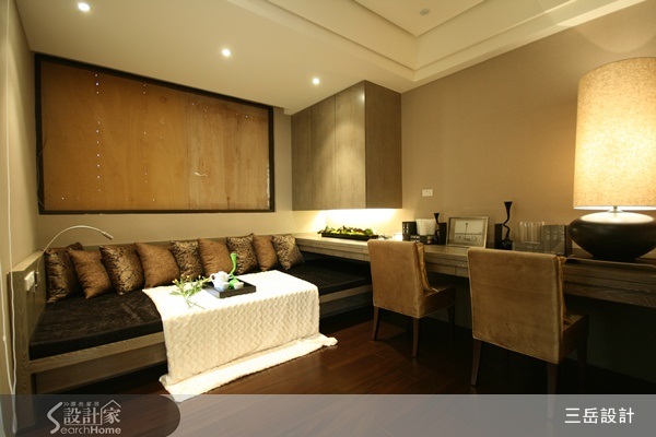 家中重要公共空間,除了客廳就是閱讀室、閱讀區,現代