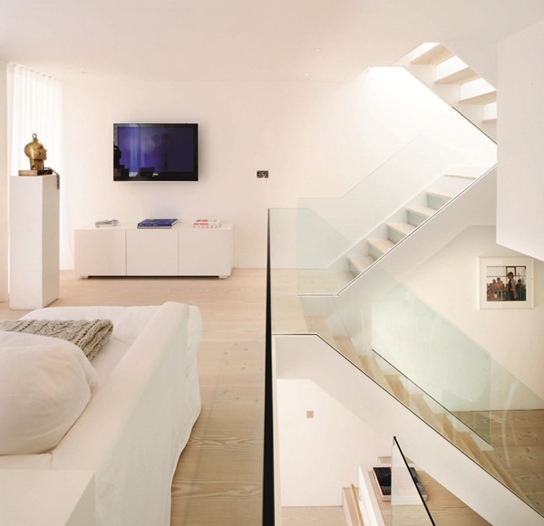 本案位於英國倫敦海格特Highgate地區中心，是一個從70