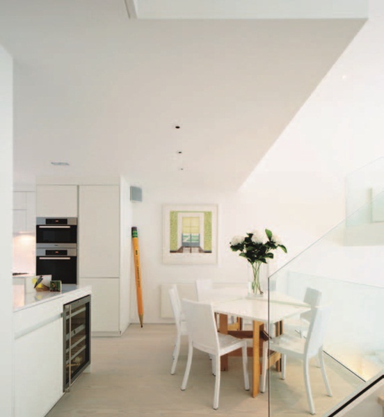 本案位於英國倫敦海格特Highgate地區中心，是一個從70