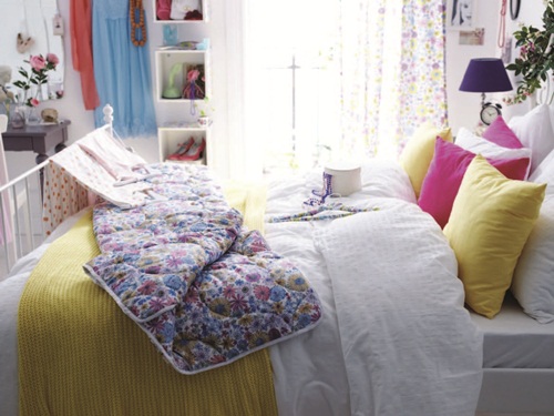 台灣的天氣潮濕，寢具容易有濕氣附著，所以定期的整理