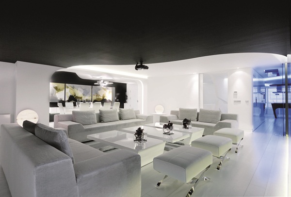 本案為位於西班牙海濱城市加利西亞住宅區的一個雙層公