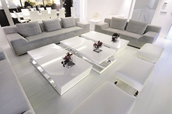 本案為位於西班牙海濱城市加利西亞住宅區的一個雙層公