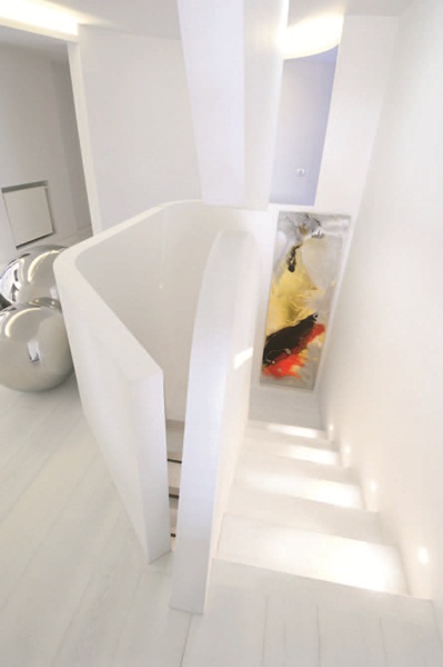 本案為位於西班牙海濱城市加利西亞住宅區的一個雙層公