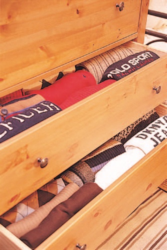 「隱」顧名思義就是隱藏式的美型收納設計，隱藏收納和