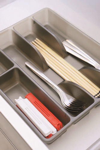 「隱」顧名思義就是隱藏式的美型收納設計，隱藏收納和