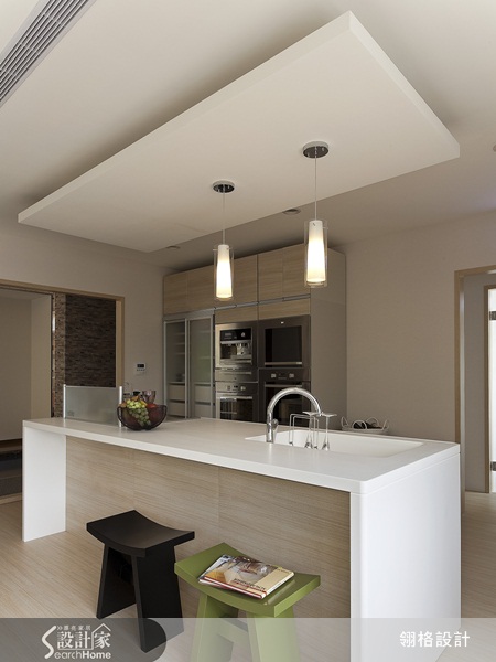 商業空間的用途與目的，雖然與居家空間不同，但既然銷