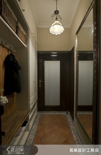 收納設計除了櫃體本身之外，最重要的莫過於五金，小小