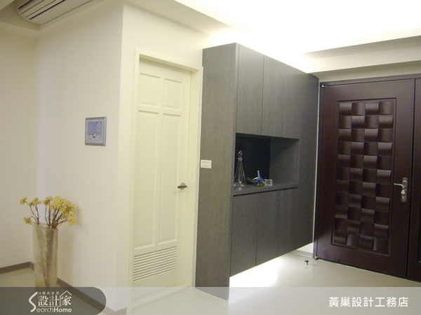 收納設計除了櫃體本身之外，最重要的莫過於五金，小小