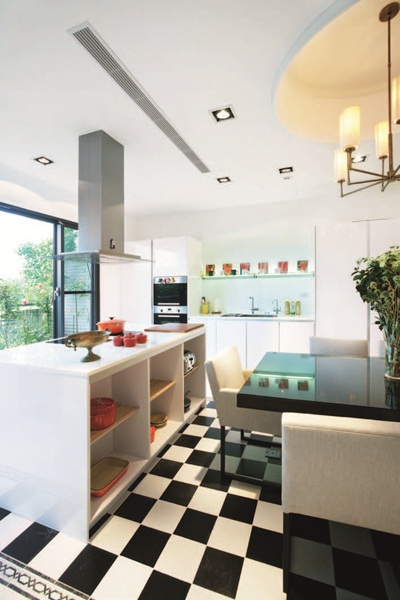 裝修設計真是一件累死人的事！」電視媒體工作者陳重遠