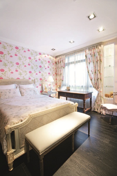 裝修設計真是一件累死人的事！」電視媒體工作者陳重遠