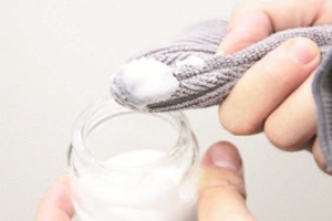 客廳的牆壁，多半不會有什麼污垢，但是在一些手會常常