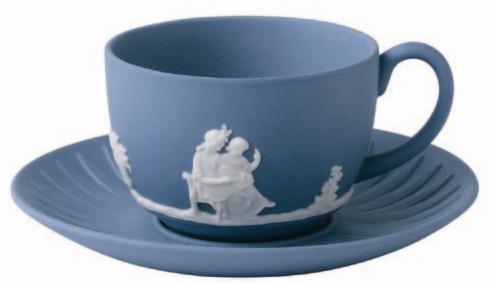 英國人出了名的愛喝茶，各類精緻美好茶具組讓下午茶時