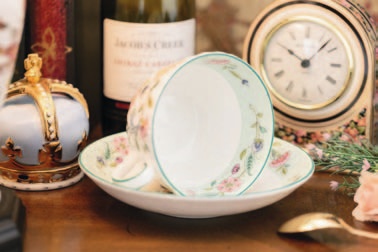 英國人出了名的愛喝茶，各類精緻美好茶具組讓下午茶時