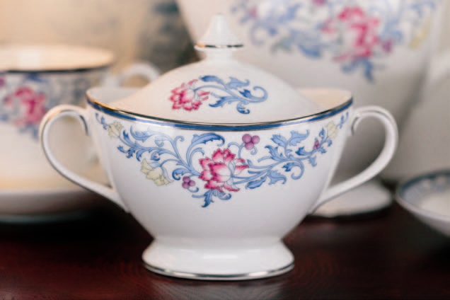 英國人出了名的愛喝茶，各類精緻美好茶具組讓下午茶時