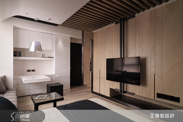 在M型社會中,連建案也趨向M型化。不是超小住宅,就是