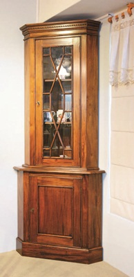 簡化古典家具線條，並融入鄉村生活語彙及簡單粉色布料