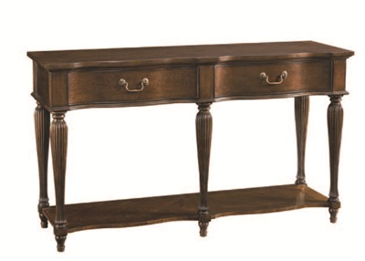 簡化古典家具線條，並融入鄉村生活語彙及簡單粉色布料