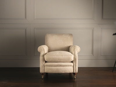 簡化古典家具線條，並融入鄉村生活語彙及簡單粉色布料