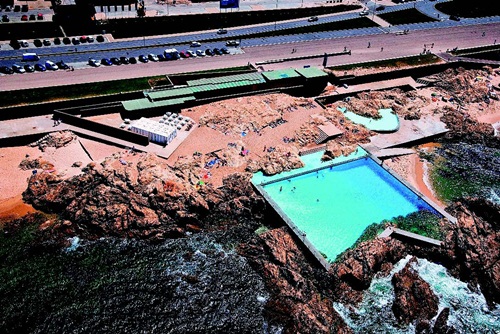 一九三三年出生，一九五〇年代開始進入業界工作的Alvar