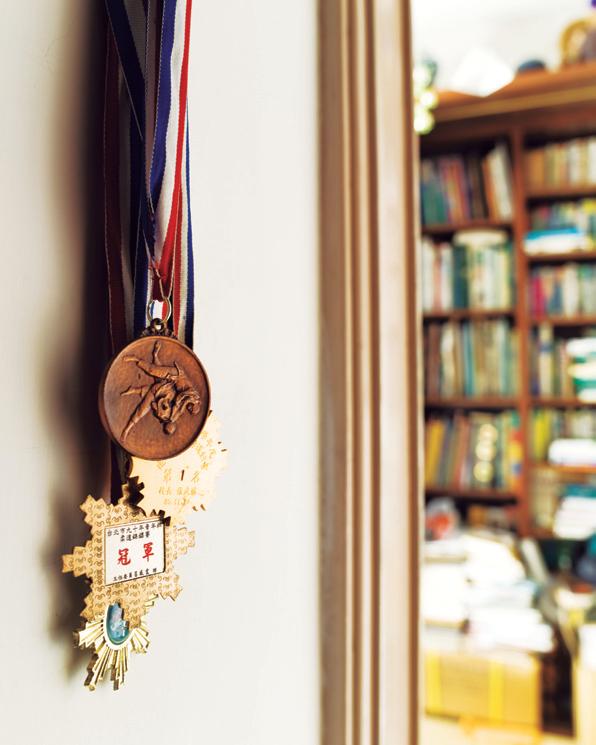 閱讀著游乾桂寫著與親子教養相關的文字「有位哲學家說