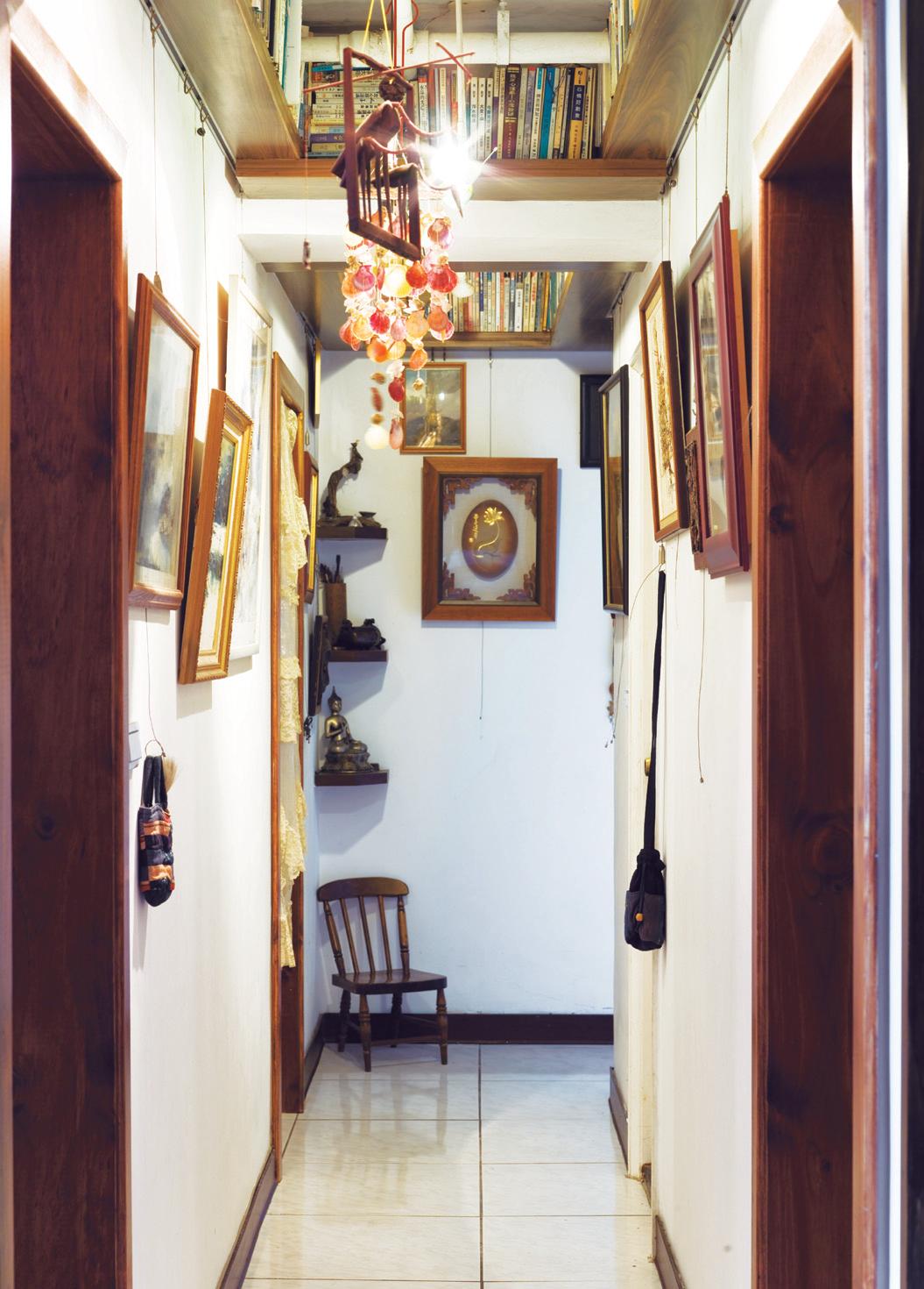 閱讀著游乾桂寫著與親子教養相關的文字「有位哲學家說